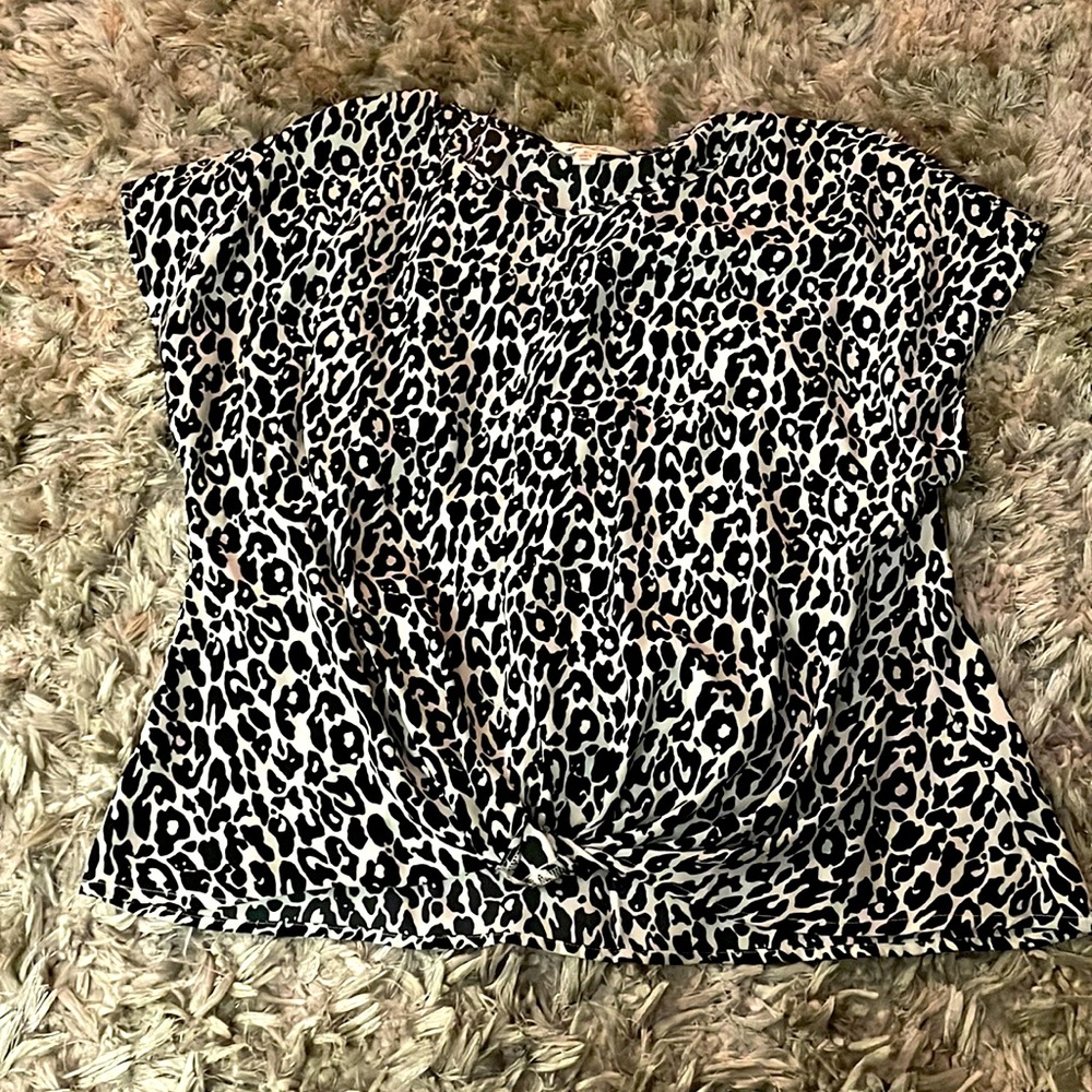 Francesca’s  M dress shirt
